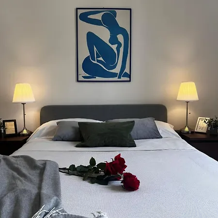 Giant Cola Di Rienzo Apartment