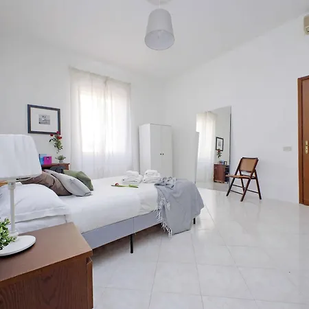 Giant Cola Di Rienzo Apartment Rome