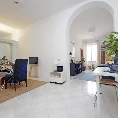 Apartment Giant Cola Di Rienzo