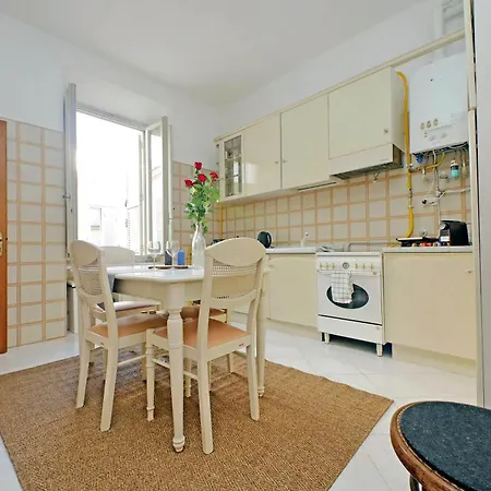 Giant Cola Di Rienzo Apartment Rome